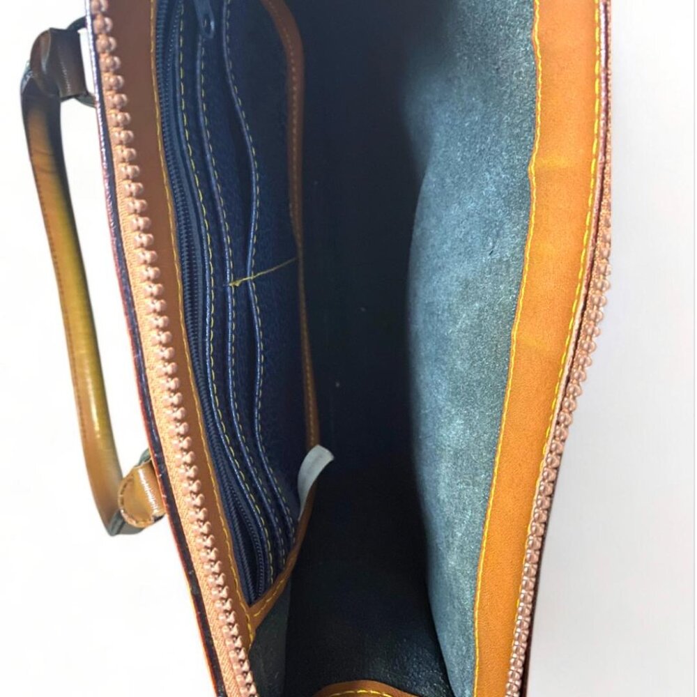 VINTAGE- Dooney & Bourke Navy Blue AWL Crossbody Handbag - WITH ORIGINAL HANGTAG - Picture 5 of 5